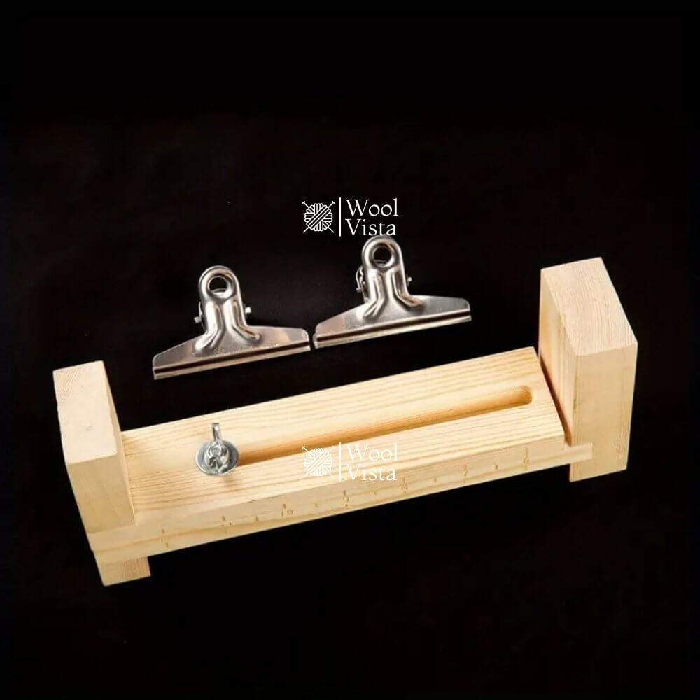 ADJUSTABLE WOODEN PARACORD BRACELET JIG KIT WITH CLIPS – DIY FRIENDSHIP BRACELET MAKER