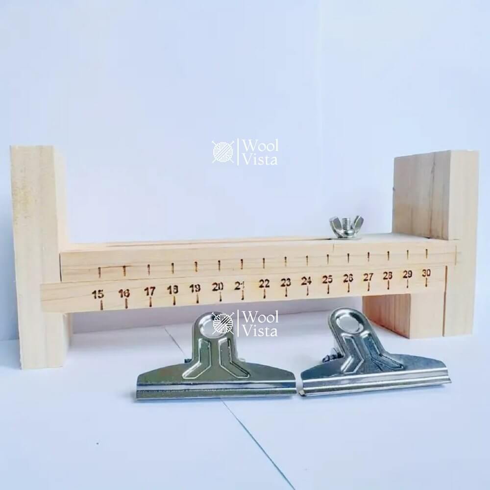 ADJUSTABLE WOODEN PARACORD BRACELET JIG KIT WITH CLIPS – DIY FRIENDSHIP BRACELET MAKER