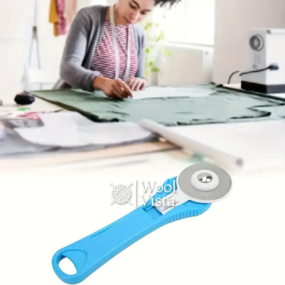 SHARP ROLLING FABRIC CUTTER TOOL