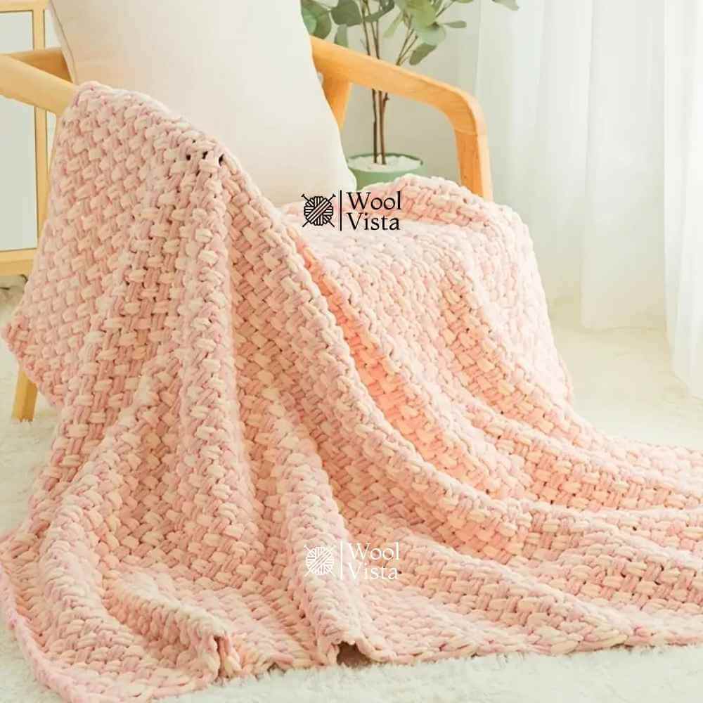 SOFT LOOP YARN BALL – DIY KNITTING YARN FOR SCARVES, BAGS, BLANKETS & CRAFTS