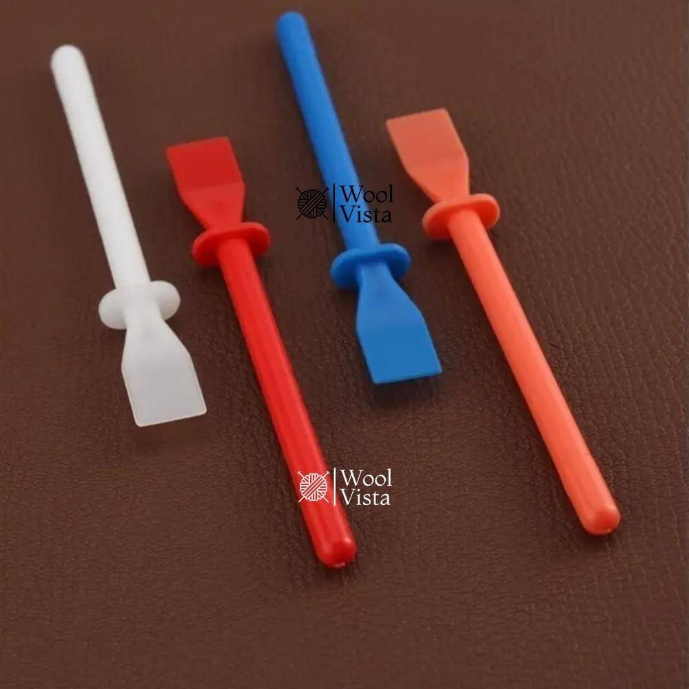 SILICONE GLUE SPREADER FOR LEATHERCRAFT – DURABLE DIY CRAFT APPLICATOR