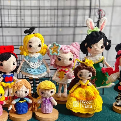 CROCHET DOLL DISPLAY BASE – WOODEN SUPPORT DECORATIVE STAND FOR FELTED ANIMALS, HANDMADE DOLLS, MINIATURE FIGURES & CRAFT DISPLAY