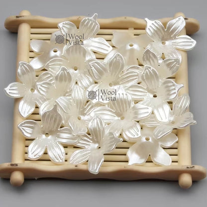 FIVE-PETAL FLOWER ACRYLIC STRIPED BEADS – DECORATIVE LOOSE BEADS FOR DIY BRACELETS, NECKLACES, PHONE CHARMS, HAIR ACCESSORIES & JEWELRY MAKING (100PCS, 19×19MM)