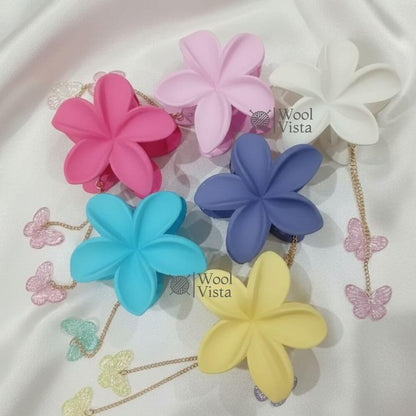 COLORFUL LARGE HAIR CLAW CLIPS 6PCS – CUTE FLOWER DESIGN WITH NON-SLIP RUBBER PAINT FINISH, PERFECT FOR WOMEN’S EVERYDAY HAIRSTYLING & SECTIONING