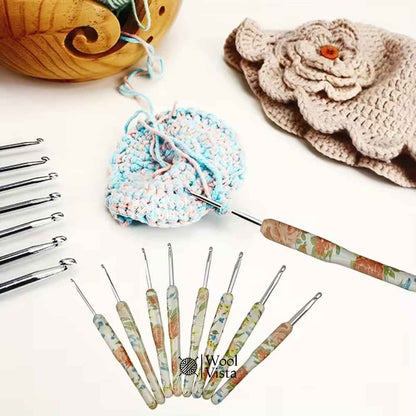 ERGONOMIC CROCHET HOOK SET 2.5MM–6MM – MULTICOLOR SOFT GRIP NEEDLES (8 PCS)