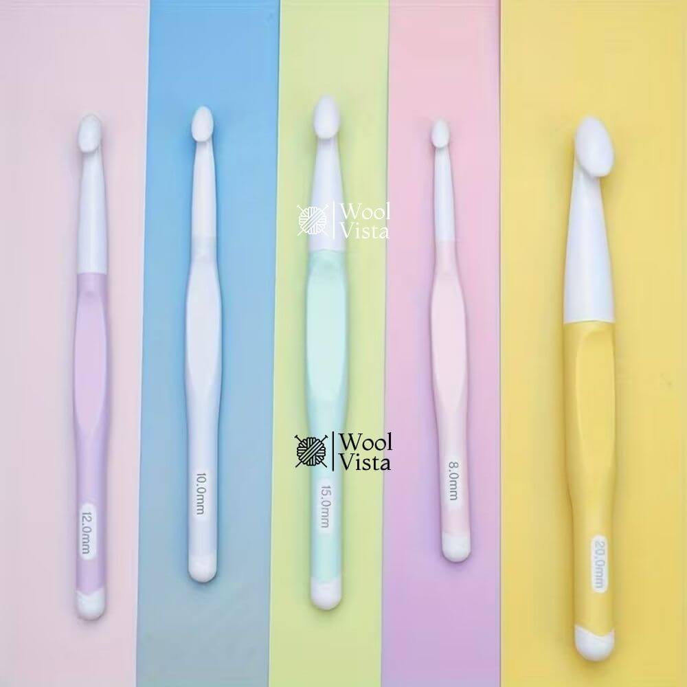 Heavy-Duty Large Hook (5 PCS) Suitable for Crochet, & Amigurumi - Large Size ABS-TPR Non-Slip Hooks, Plastic Crochet Hooks for & Beginners