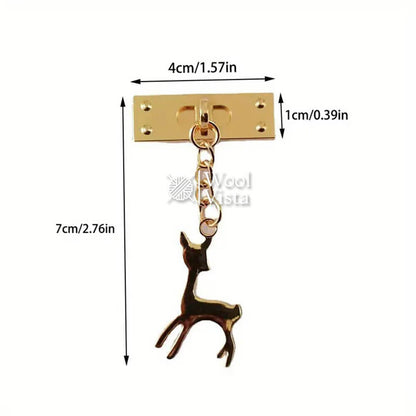 TWIST LOCK WITH REINDEER CHARM PENDANT